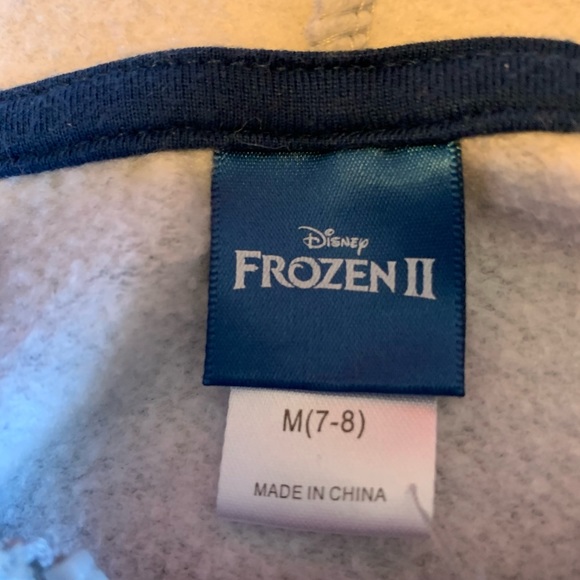 Frozen Elsa sweatshirt. Size 7-8 - Picture 2 of 3